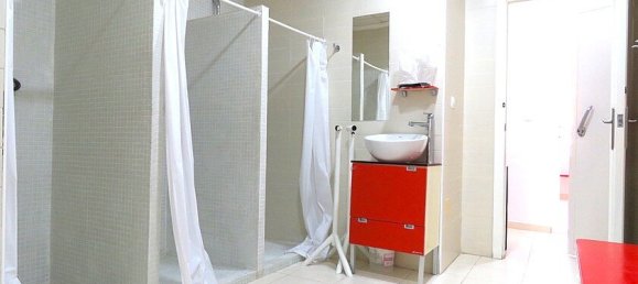 110m² Commercial property in Guardamar del Segura, Spain No. 14561 13