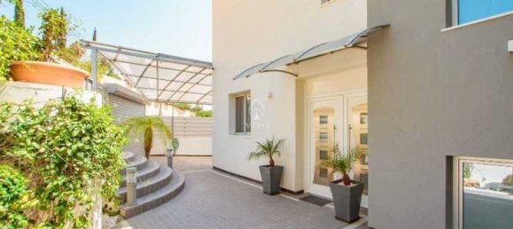 5 Schlafzimmer Gewerbliche Immobilie in Agios Tychonas, Cyprus, Nr. 19089 14