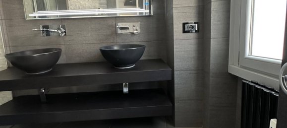 3 bedrooms Apartment in Rome, Italy No. 316656 20