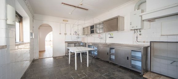 8 bedrooms House in Bucelas, Portugal No. 180640 35