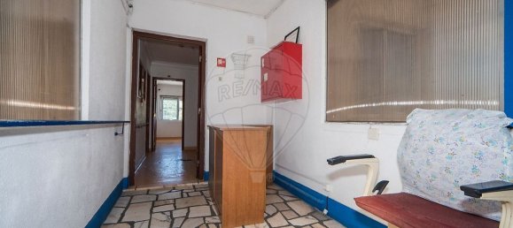 8 bedrooms House in Bucelas, Portugal No. 180640 5