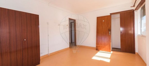 8 bedrooms House in Bucelas, Portugal No. 180640 18