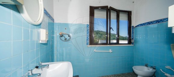 8 bedrooms House in Bucelas, Portugal No. 180640 9