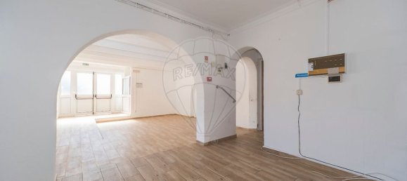 8 bedrooms House in Bucelas, Portugal No. 180640 16