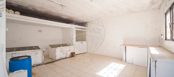 8 bedrooms House in Bucelas, Portugal No. 180640 36