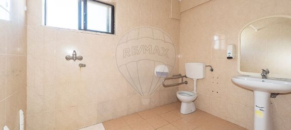 8 bedrooms House in Bucelas, Portugal No. 180640 28