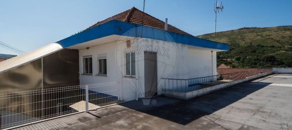 8 bedrooms House in Bucelas, Portugal No. 180640 40