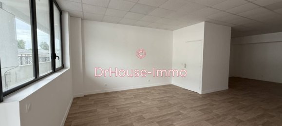 1 room Commercial property in Serris, France No. 289304 8