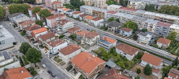 600m² Commercial property in Braga, Portugal No. 233954 7