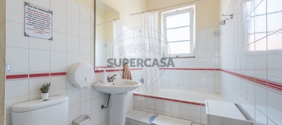 600m² Commercial property in Braga, Portugal No. 233954 34