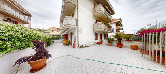 4 rooms Apartment in Cupra Marittima, Italy No. 177800 3