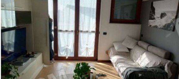 2-salle Appartement à Legnano, Italy No. 295980 3