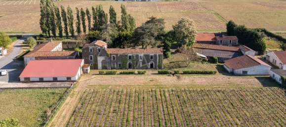 10 bedrooms House in Basse-Goulaine, France No. 338500 3