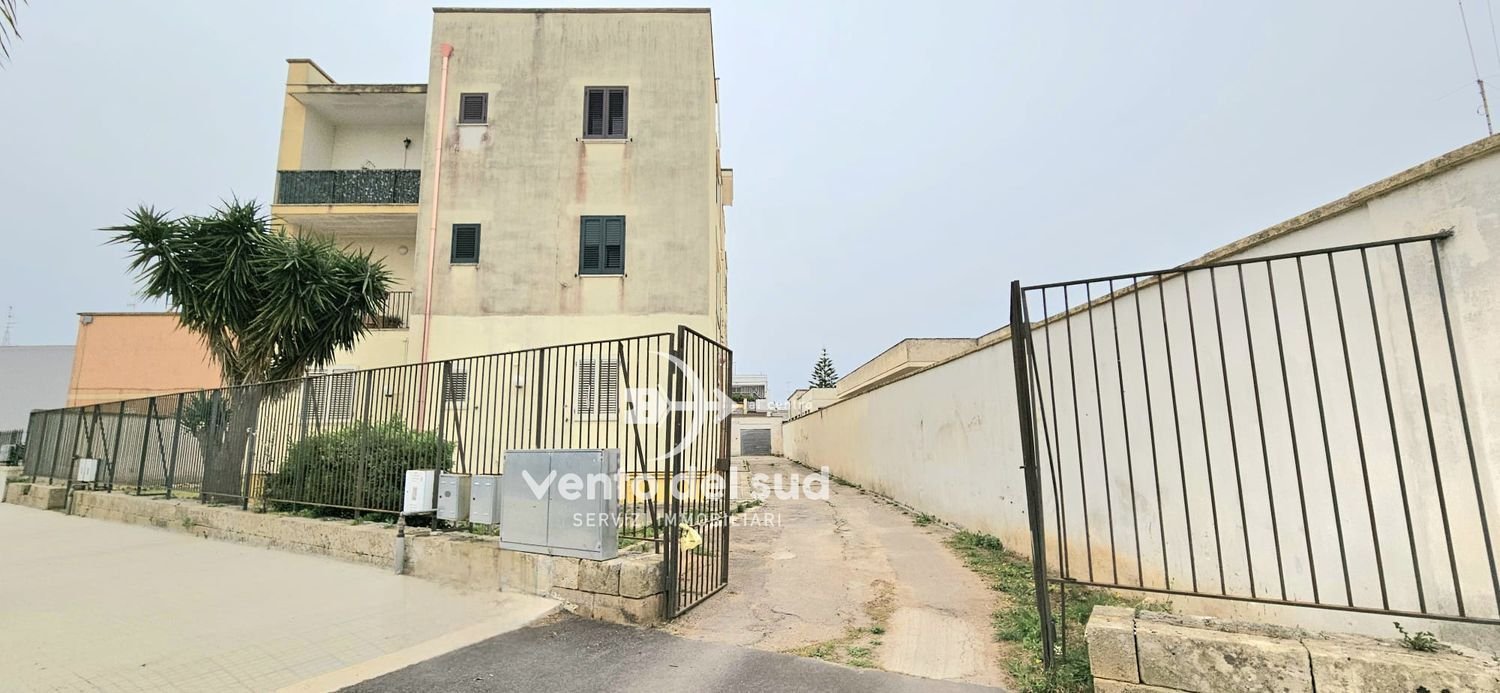 Apartamento de 4 divisões em Carmiano, Italy N.º 31708