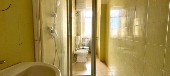 2 bedrooms Apartment in Turin, Italy No. 375332 14