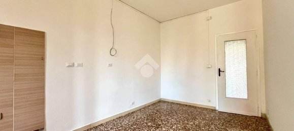 2 bedrooms Apartment in Turin, Italy No. 375332 5