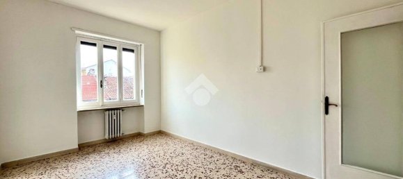 2 bedrooms Apartment in Turin, Italy No. 375332 18