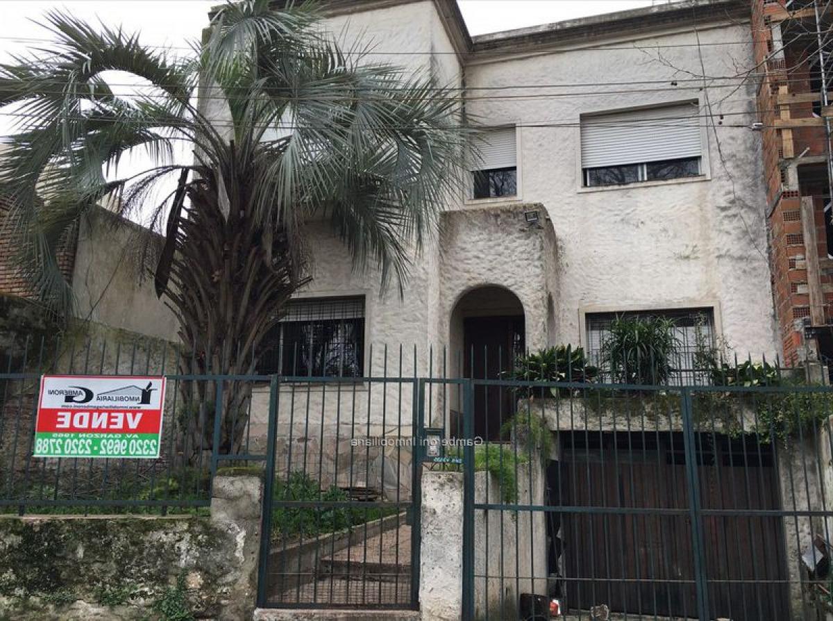 7 bedrooms House in Montevideo, Uruguay No. 4459