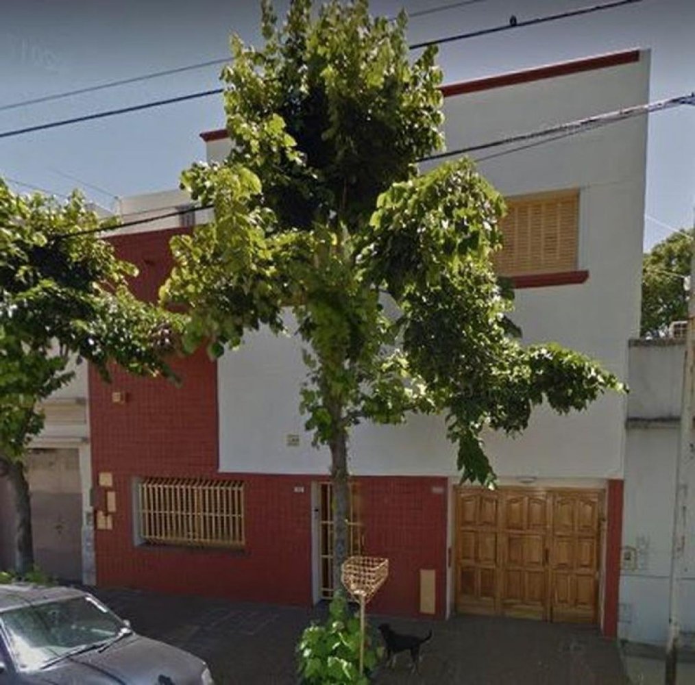 4 bedrooms House in Avellaneda, Argentina No. 57986