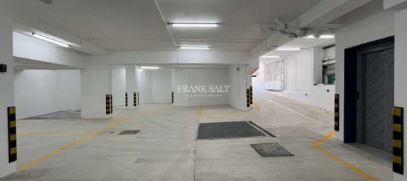 3 bedrooms Apartment in Balzan, Malta No. 10565 15