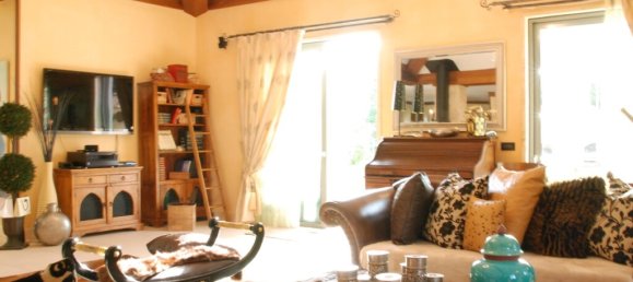 950m² Villa in Markopoulo Mesogaias, Greece No. 3800 3