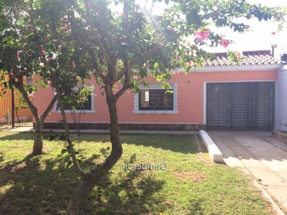 2 bedrooms House in Montevideo, Uruguay No. 4056