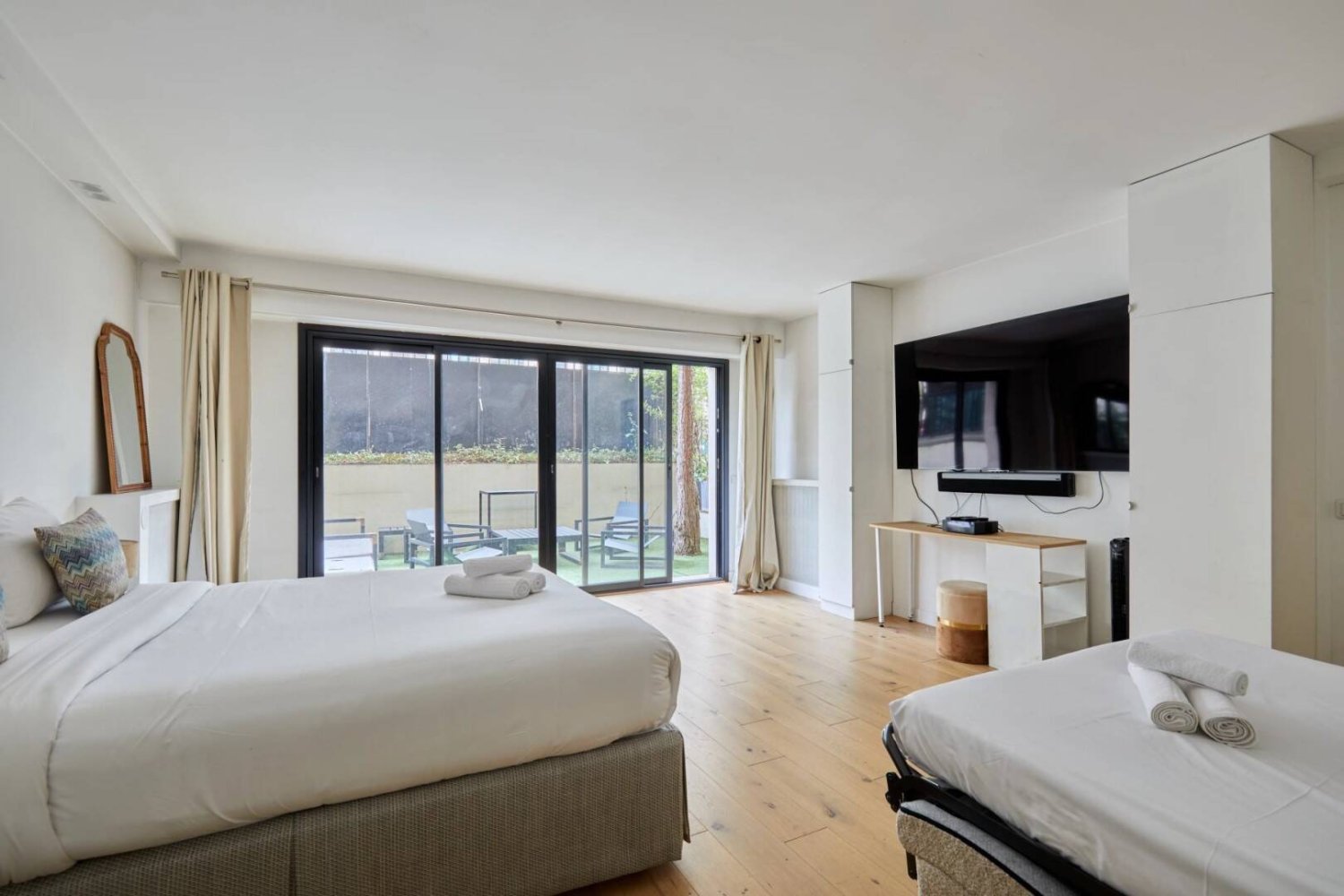 Studio in Paris, France No. 129948