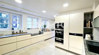 3 chambres Villa à Baden, Austria No. 146369