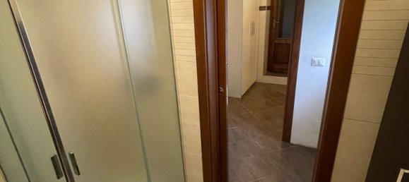 Дом с 3 комнатами в Каперньяника, Италия № 208610 21