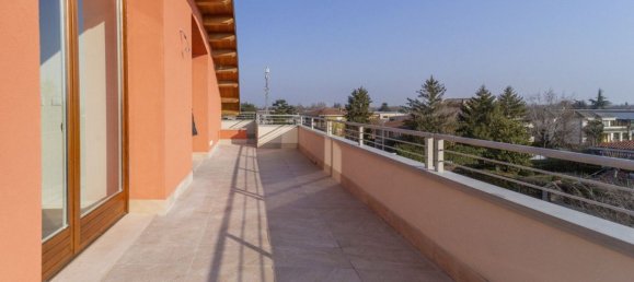 3 rooms Penthouse in Parma, Italy No. 228856 30