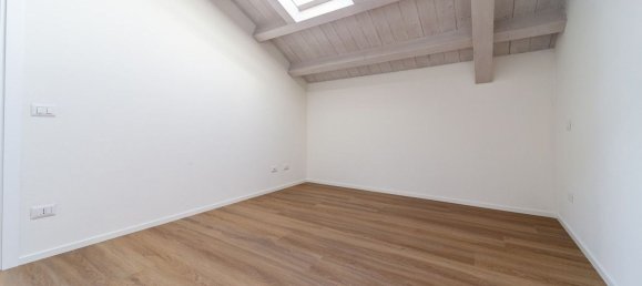 3 rooms Penthouse in Parma, Italy No. 228856 17