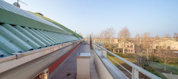 3 rooms Penthouse in Parma, Italy No. 228856 32