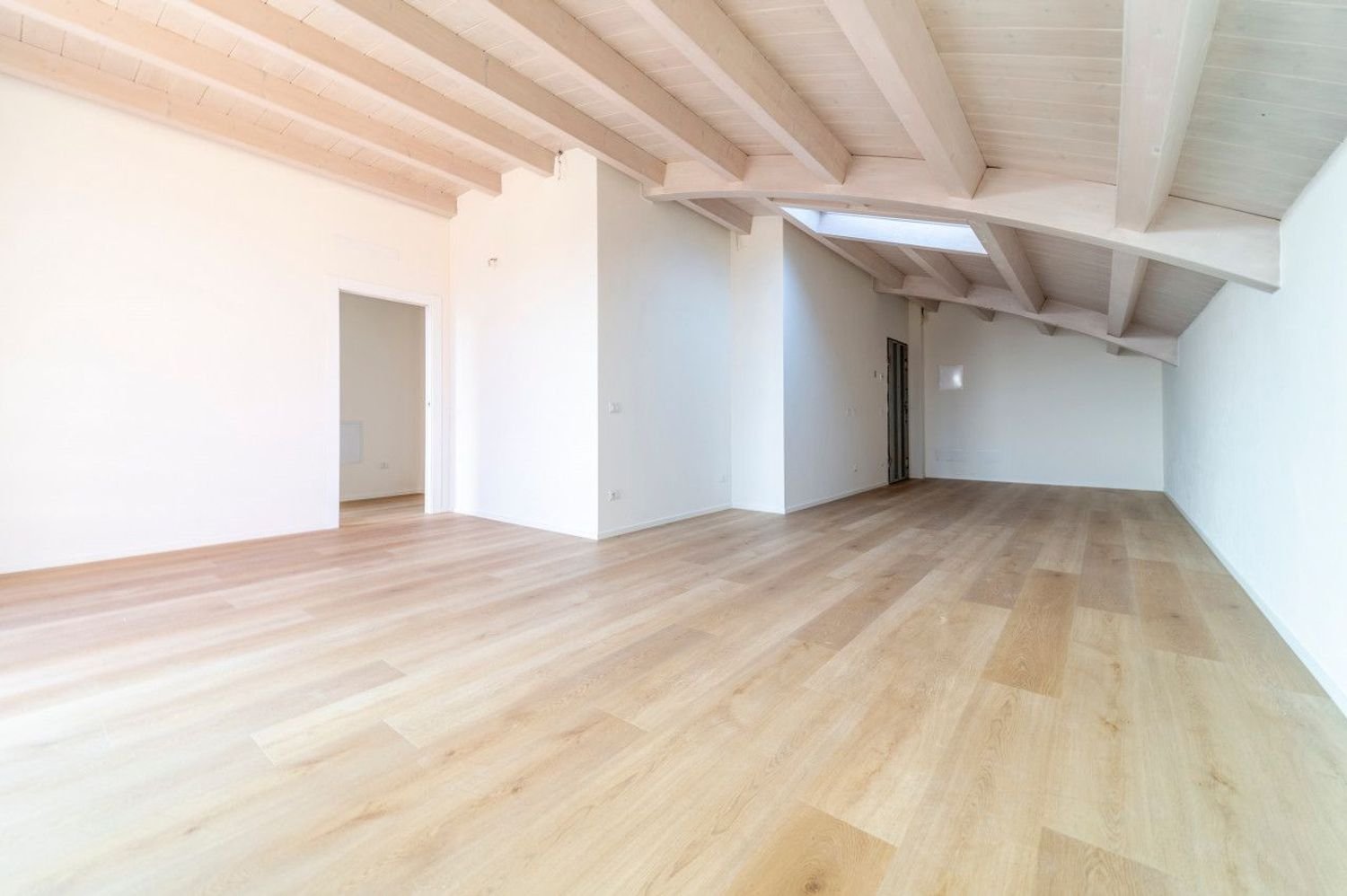 3 rooms Penthouse in Parma, Italy No. 228856