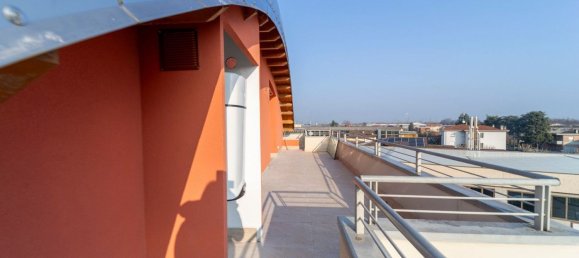 3 rooms Penthouse in Parma, Italy No. 228856 28