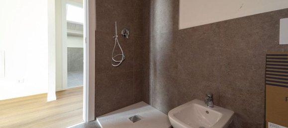 3 rooms Penthouse in Parma, Italy No. 228856 24