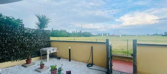 2 bedrooms Apartment in Cento, Italy No. 373244 5