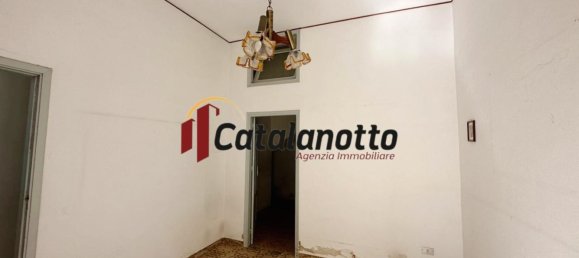 Casa de 6 habitaciónes en Castelvetrano, Italy No. 277459 24