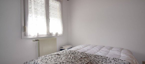 Casa de 3 dormitorios en Hem, France No. 316871 2