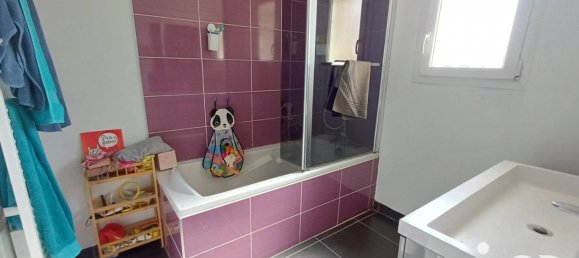 3 bedrooms House in Saint-Martin-la-Plaine, France No. 358292 7