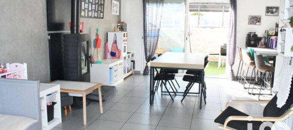 3 bedrooms House in Saint-Martin-la-Plaine, France No. 358292 2