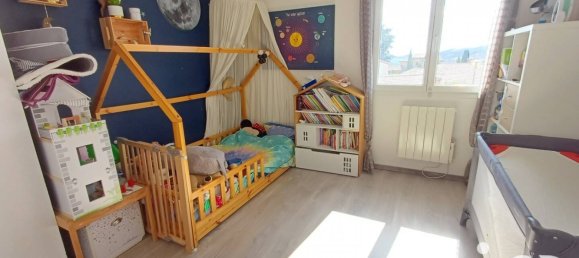 3 bedrooms House in Saint-Martin-la-Plaine, France No. 358292 9