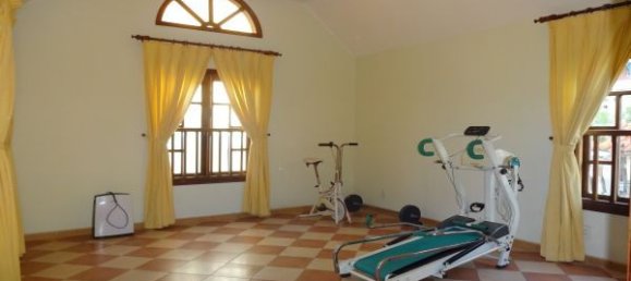 5 bedrooms House in Tay Ho, Vietnam No. 3202 22