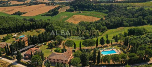 Вилла с 14 спальнями в Печчоли, Италия № 509 2