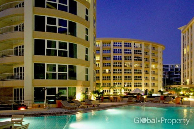 2 bedrooms Condo in Pattaya, Thailand No. 19851