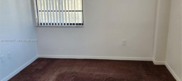 3 dormitorios propiedad comercial en alquiler en Miami, Miami-Dade, Florida, USA № 615354 3