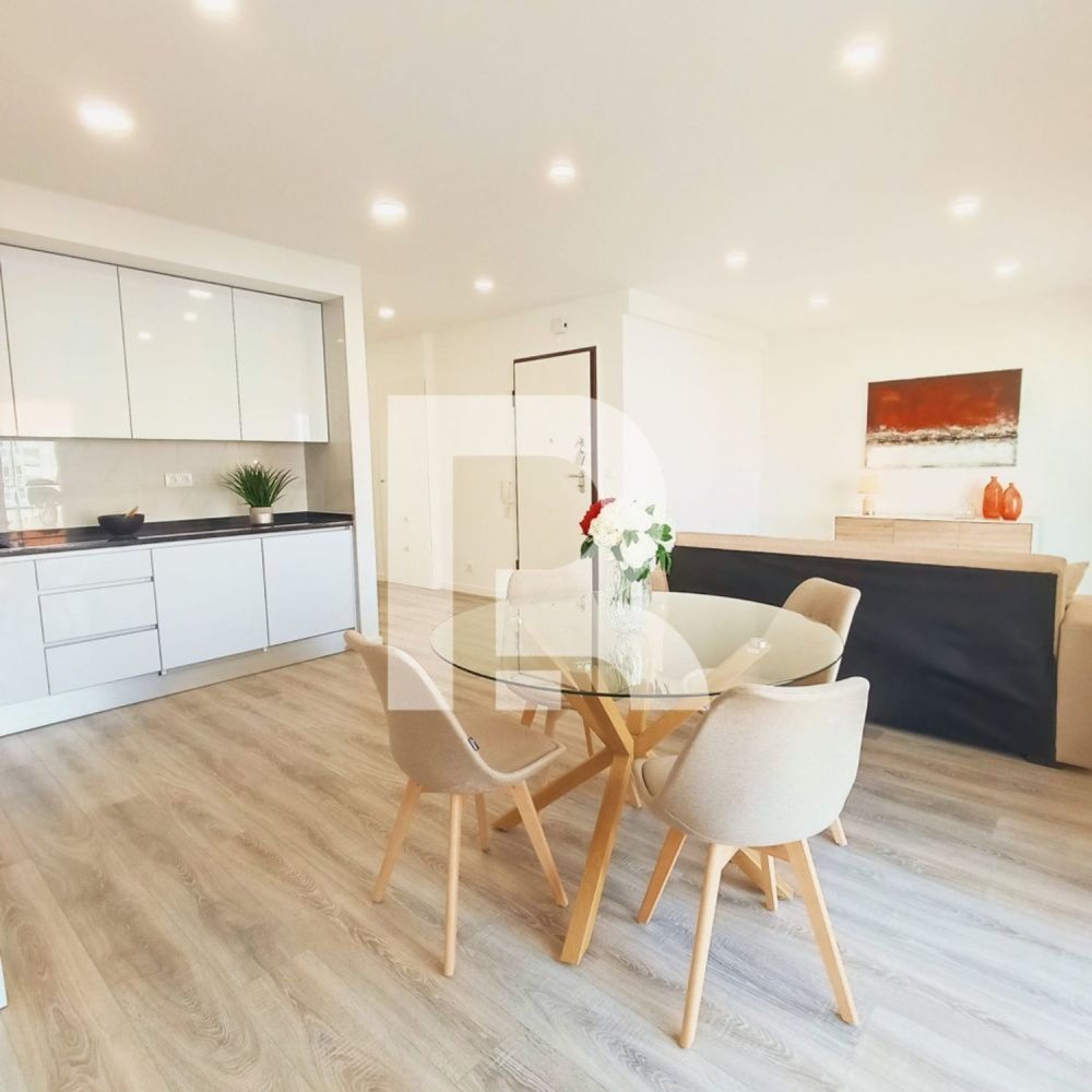 3 bedrooms Apartment in Lisbon, Portugal No. 84861