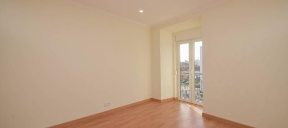3 Schlafzimmer Wohnung in Lisbon, Portugal, Nr. 80482 8