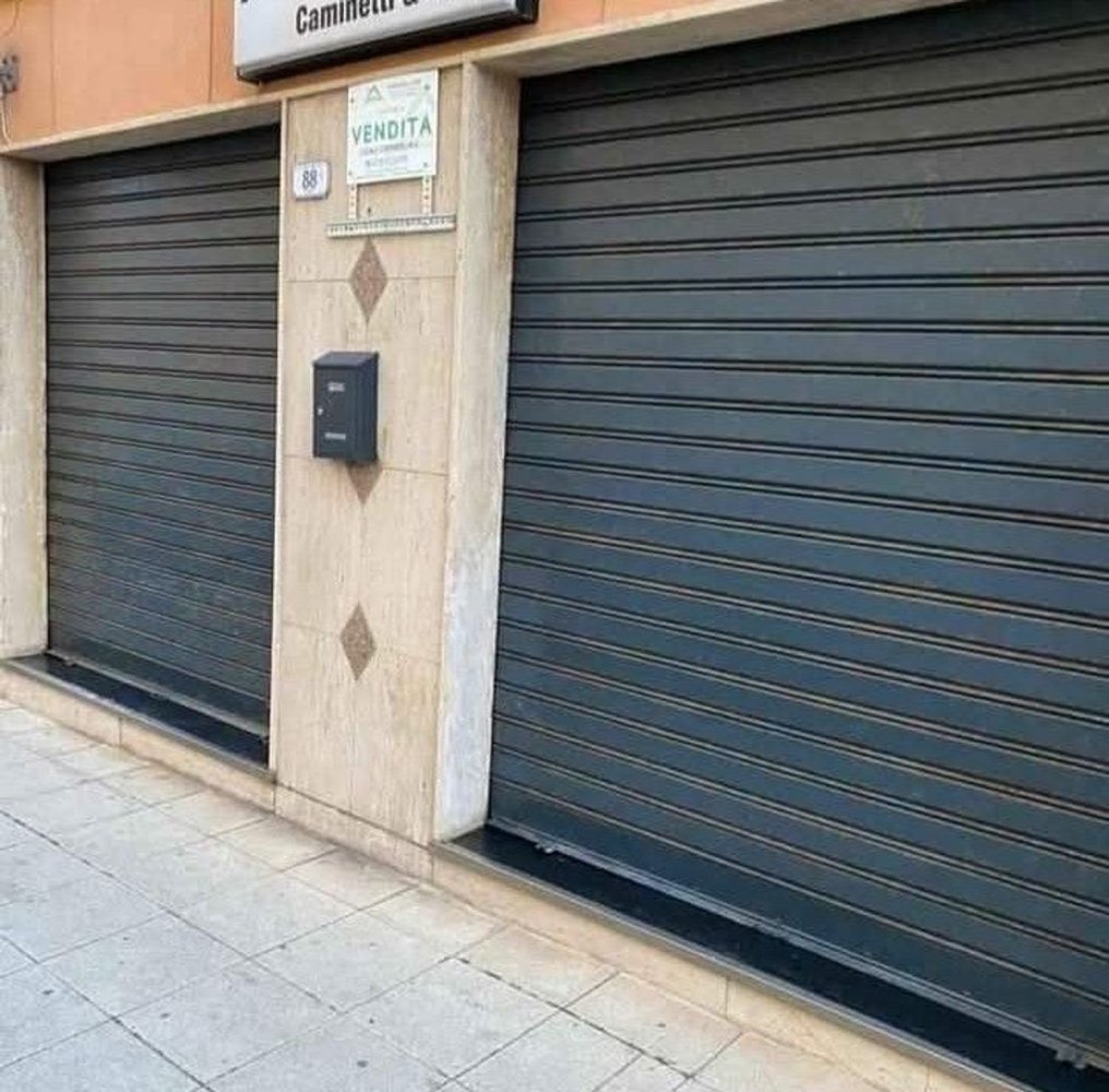 Propriété commerciale à Porto Torres, Italy 80m² No. 312095