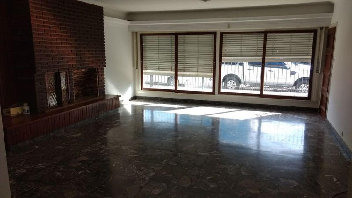 5 bedrooms House in Buenos Aires, Argentina No. 74394