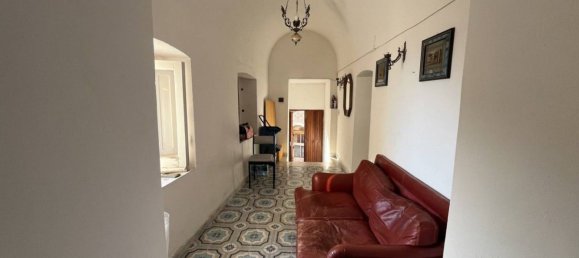 4 bedrooms Apartment in Longobardi, Italy No. 110531 2